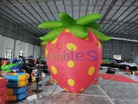 Ballon publicitaire géant gonflable en forme de fraise imprimé pour magasin de fruits