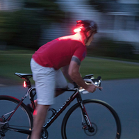 Traceur GPS USB rechargeable pour vélos, mini lampe LED pour casques, moniteur de suivi et de positionnement GPS