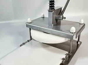 Presse à crêpes et à pâte à la main pour gâteaux de maïs galettes de viande Machine manuelle pour produits céréaliers - Product Image 3