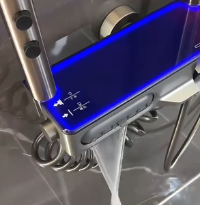 Ensemble <span class=keywords><strong>de</strong></span> douche mural numérique LED en laiton poli avec jet en céramique, mitigeur thermostatique à poignée unique et fonction pluie <span class=keywords><strong>piano</strong></span> - Product Image 3