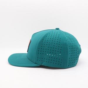 Gorras Deportivas de Alta Calidad con Corte Láser Personalizado, Gorras de Moda de Poliéster, 5 Paneles, Logotipo de Goma, Estructuradas, con Visera Precurvada, Gorras Trucker - Product Image 3