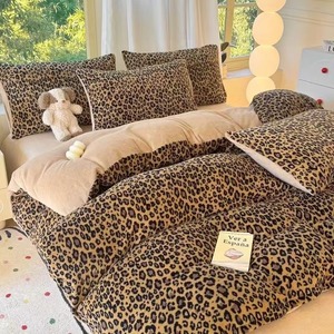 Factory Direct Sell <strong>Leopard</strong> <strong>Print</strong> Lenjerii Pat Bedding <strong>Set</strong> Comforter <strong>Sets</strong> Bedding Luxury Wholesale Bedding <strong>Sets</strong>