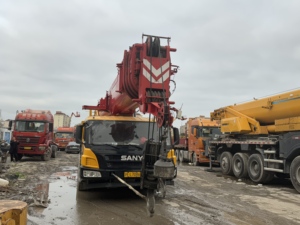 Grue mobile sur camion d'occasion Sany avec moteur chinois, 25/30/40/80/100 tonnes, tout-terrain, hauteur de levage maximale 30 m, rapport de poids 40000 kg - Product Image 2