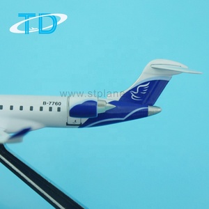 Tongde CRJ-200 Modèle d'<span class=keywords><strong>avion</strong></span> <span class=keywords><strong>miniature</strong></span> <span class=keywords><strong>en</strong></span> métal moulé sous pression à l'échelle 1/200 de 15 cm avec impression sérigraphique, objet de collection - Product Image 4