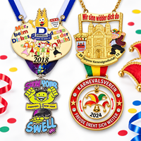 Médaille de carnaval personnalisée en métal émaillé, récompense de concours Roi Reine, médaillon brillant doré pour défilé et cérémonie, fabricant en gros