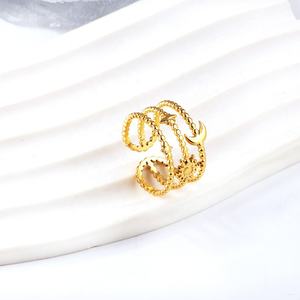 Anillos Abiertos de Tres Capas con Cuentas de Acero Inoxidable Personalizados, Anillo de Moda Chapado en Oro de 18K con Diseño de Luna y Estrella para Mujer - Product Image 4