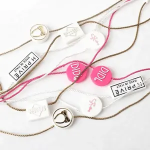 Tali Label Gantung Pabrik Nama Kustom Logo Plastik Hangtag Segel String Pengikat untuk Aksesori Garmen