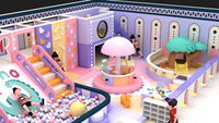 Structure de jeu intérieure personnalisée pour enfants : Piscine à balles, toboggan, cabane dans les arbres, structure d'escalade et carrousel sur le thème des pastels