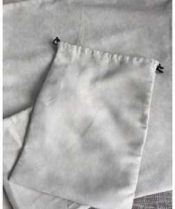 Bolsa de Lujo Personalizada con Cordón, de Algodón Reciclado, Terciopelo y Ante, con Logotipo Personalizado Serigrafiado para Zapatos, Bolsos, Carteras y Accesorios para el Cabello - Product Image 5