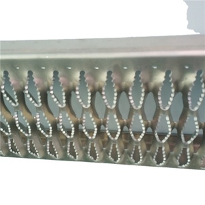 Láminas Antideslizantes para Pasarelas / Revestimiento Metálico Antideslizante para Escalones - Product Image 4