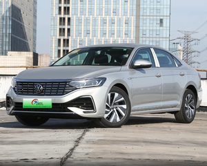 Vendita calda <span class=keywords><strong>Passat</strong></span> PHEV usato V W <span class=keywords><strong>Passat</strong></span> 330/380TSI Made in China quattro ruote motrici 4 porte 5 posti berlina usate per la vendita - Product Image 1