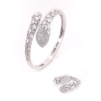 Ensemble de bagues et bracelets creux élégants et simples avec design diamant étincelant, accessoires de mode féminins pour rendez-vous, soirées et tenues quotidiennes