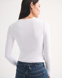 Venta al por Mayor, Camiseta Corta de Manga Larga para Mujer, Cuello Redondo, Estampada, Blanca, Corte Regular, Tela de Algodón Premium, Transpirable, Informal de Verano - Product Image 3