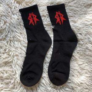 DENIMGUYS Logo personalizzato di alta qualità sport antiscivolo atletico calcio aderente calzini antiscivolo calcio <span class=keywords><strong>pantaloncini</strong></span> calzini per gli uomini - Product Image 2