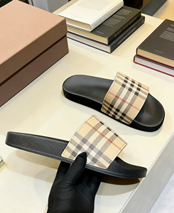 รองเท้าแตะแบบสวมดีไซน์หรูหราคุณภาพสูง ลายตาราง กันลื่น สายรัดเส้นเดียว ทันสมัยและมีสไตล์ เหมาะสำหรับใส่ลำลองกลางแจ้งในฤดูร้อน - Product Image 2