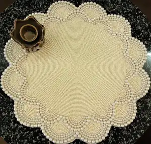 Perles blanches et perles de verre de qualité supérieure, tapis de Table décoratif pour la décoration de table à manger à un prix très bas