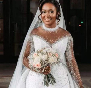 Robes de mariée africaines grande taille sexy en dentelle à col halter avec perles, sequins, cristaux, appliques florales et drapés – Prix usine - Product Image 1