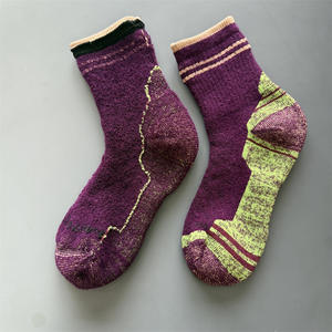 Chaussettes de sport pour femmes en laine mérinos à 80%, épaisses, en molleton, chaudes, tricotées, pour la randonnée, le ski, l'alpinisme - Product Image 4