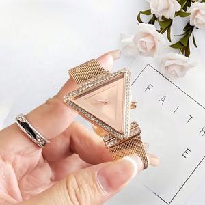 Reloj cronógrafo de cuarzo con banda de acero inoxidable y aleación de dibujos animados para mujer - Product Image 5