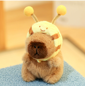 Nuevo XS Capybara llavero de felpa travestismo mochila comida hamburguesa patatas fritas pirata Chef Croissant sombrero de abeja juguetes de animales forro de malla - Product Image 6