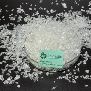 Copos de RPET Blancos Lavados en Caliente de Grado 3A Premium, Alta Pureza, Grado Alimenticio, Residuos de PET Reciclado Transparente para Flejes/Láminas/Fibra - Product Image 3