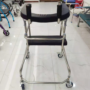 Andador con ruedas para personas mayores y discapacitadas, ajustable en altura, con freno en U. - Product Image 2