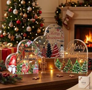 Décoration de Noël personnalisée en acrylique en forme de cœur, gnome mignon imprimé UV, plaque décorative transparente pour table - Product Image 3