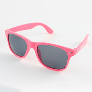 Lunettes de soleil promotionnelles pour garçons et filles, logo personnalisé, lunettes de soleil en plastique tendance, lunettes de soleil <span class=keywords><strong>pas</strong></span> chères pour enfants - Product Image 1