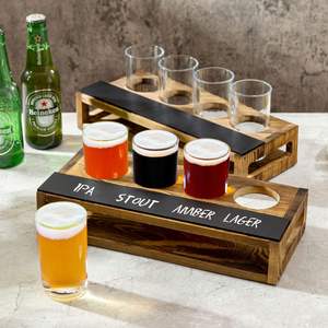 Plateau de service en bois massif brun foncé rustique brûlé, porte-verres à bière avec 4 verres - Product Image 4