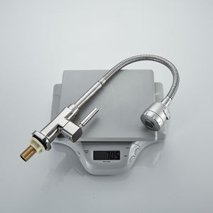 सैनिटरी वेयर थोक डेक माउंट क्रोम रसोई सिंक नल ब्रश जस्ता मिश्र धातु टैप्स और नल टोरिनीरा डी कोजिन्हा - Product Image 2