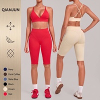 Ensemble de sport 2 pièces pour femme : soutien-gorge rembourré à col en V et legging capri – Tenue de fitness douce et extensible pour l'entraînement et la gym – Ropa Deportiva Mujer