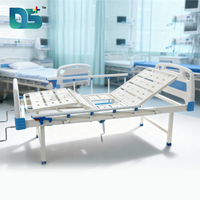 Cama de Hospital Manual Ajustable de 3 Funciones con Manivela de 3 Brazos, Panel Superior de ABS y 4 Ruedas Giratorias, para Pacientes con Inodoro Incorporado
