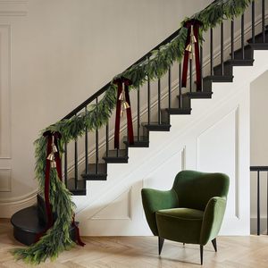Guirlande de Noël en fleurs artificielles Shengjing, 10 branches de pin, verdure pour la cheminée et la décoration du manteau de cheminée - Product Image 2