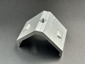 뜨거운 판매 자동 재료 운송 알루미늄 합금 앵글 브래킷 펀칭기 향상 창 도어 제작 - Product Image 2