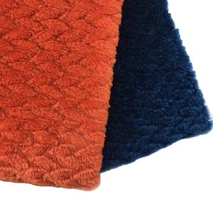 Kingcason Chine Usine Couleur Personnalisée Confortable Jacquard 100% Polyester Flanelle Tissu Polaire Pour le marché d'Europe de l'Est - Product Image 1