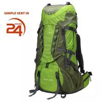 Sac à dos de randonnée et de voyage extérieur léger et durable en nylon ripstop 70L, imperméable, avec port USB, doublure en polyester et motif lettres