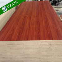 Panneau de contreplaqué enduit de mélamine en bois de noyer/cerisier/teck pour décoration murale intérieure et extérieure