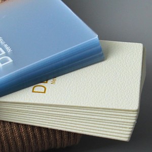 Sản phẩm 2025 may <span class=keywords><strong>tag</strong></span> treo <span class=keywords><strong>tag</strong></span> quần áo nhãn giấy biểu tượng tùy chỉnh PVC biểu tượng tùy chỉnh không thấm nước carton treo <span class=keywords><strong>tag</strong></span> - Product Image 4