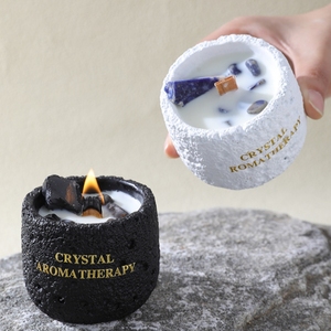 Nouvelle Arrivée Bougies Parfumées Artisanales Style Industriel Cratère Lunaire, Parfum Floral/Végétal, Cristaux Naturels pour Pâques et Fête des Pères - Product Image 3