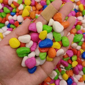 L'usine vend de la pierre de rivière de couleur vive et des granules de pierre colorée ainsi que du cristal de roche de différentes couleurs - Product Image 6