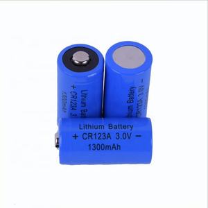 Batterie primaire au lithium non rechargeable <span class=keywords><strong>3</strong></span> <span class=keywords><strong>volts</strong></span> <span class=keywords><strong>3</strong></span>.0v 3v 1500mah 1300mah Cr123 Cr17335 Cr16340 Pile Cr 123a - Product Image 5