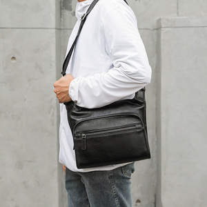 Sac bandoulière pour homme en cuir véritable noir couleur unie avec fermeture éclair pour usage quotidien - Product Image 1