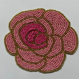 Sous-verres perlés faits à la main, motifs colorés uniques, écologiques, antidérapants, parfaits pour la décoration de table à la maison, au café ou au restaurant. - Product Image 1