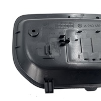 Pour Mercedes Benz 4143MP4 Modèle spécifique A9606890891 Boîte de rangement de la console centrale Pièces de carrosserie de camion de haute qualité