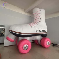 Modèle gonflable géant de patins à roulettes rétro pour la décoration de discothèques et de soirées rétro
