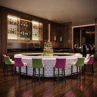 Ensemble de comptoirs de caisse personnalisés haut de gamme en cuir et pierre ronde pour restaurant, lounge et bar