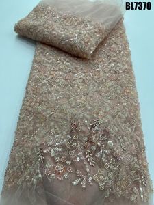 ゴールドブライダルイブニングドレスレース生地フレンチスパンコールビーズ高級メッシュレース生地ウェディングドレスに最適 - Product Image 6