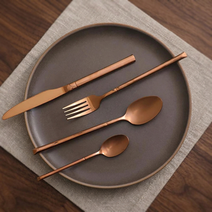 Fourchette exquise pour les fêtes et les occasions formelles avec glamour et grâce. - Product Image 6