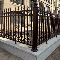 Conception personnalisée balustres en fer forgé antique clôture en fer forgé à bas prix prix balcon en fer forgé prix/garde-corps de balcon en métal