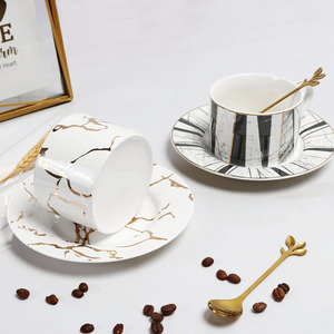 Ensemble de tasses à café en porcelaine écologique européenne, tasse à thé anglaise de l'après-midi, soucoupe, assiette à dessert pour le <span class=keywords><strong>petit</strong></span>-<span class=keywords><strong>déjeuner</strong></span> - Product Image 3